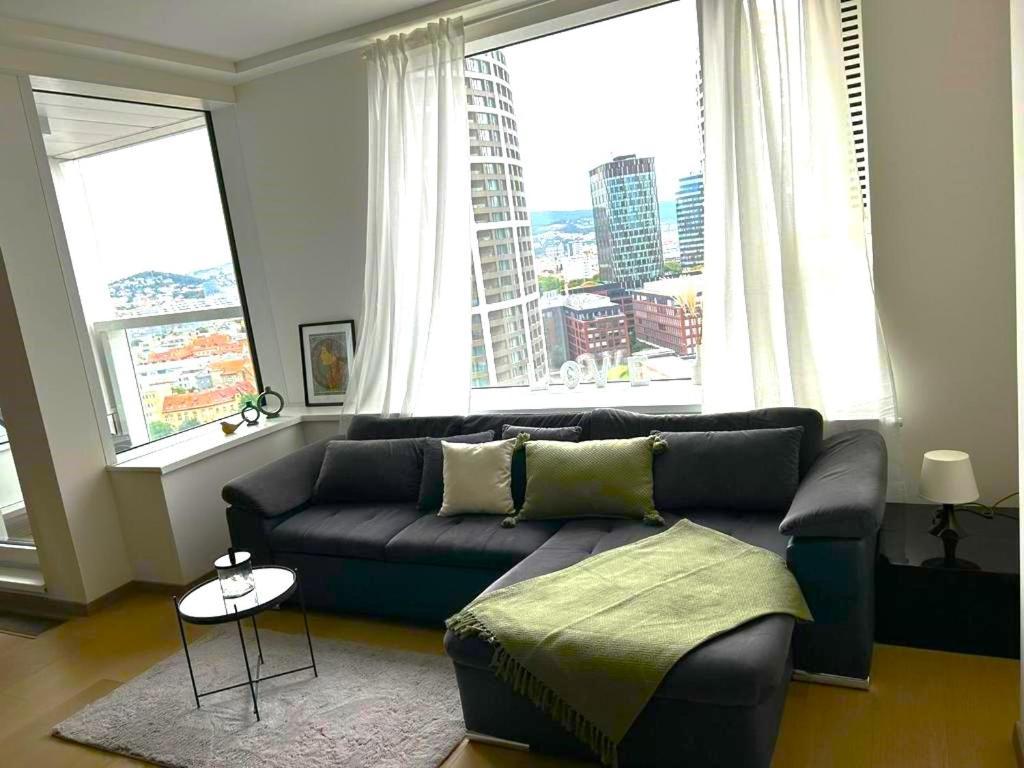 Skau Panorama Family & Business Apartment City View Free Parking Bratislava Exterior photo